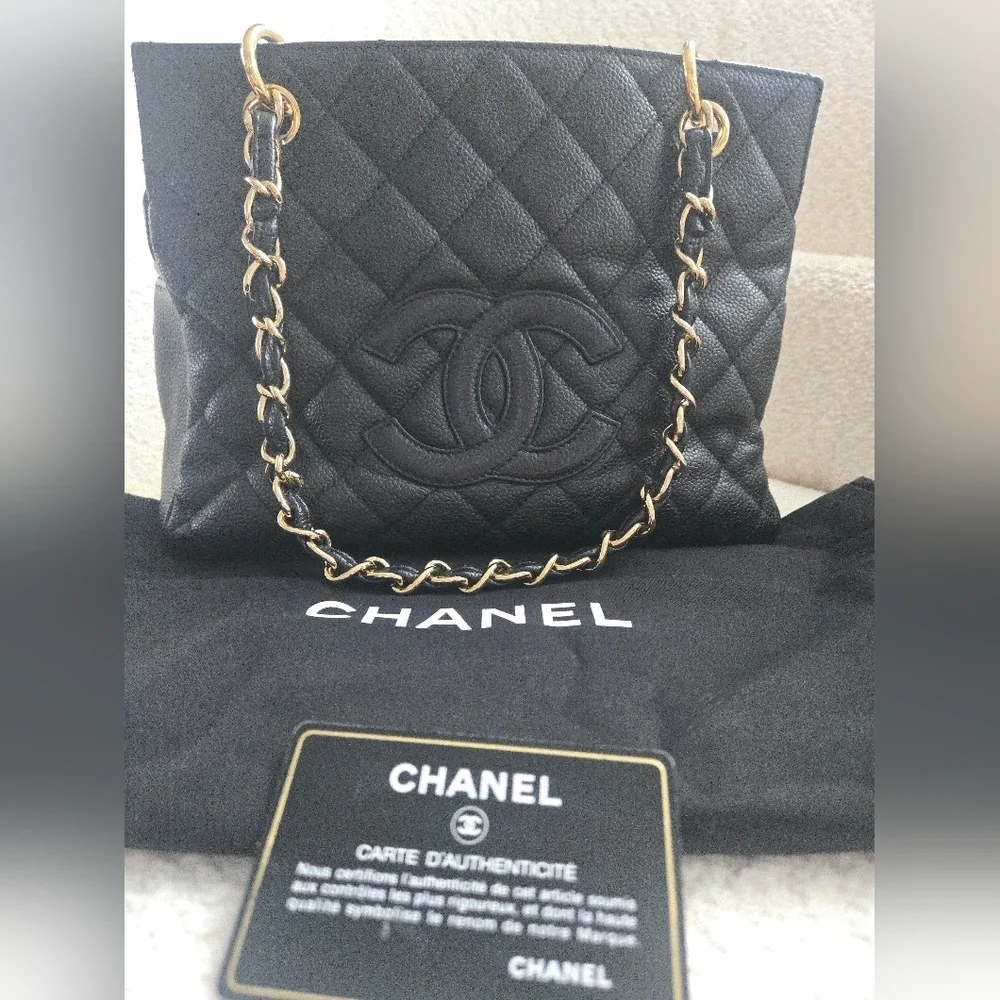 Chanel Vintage Caviar Petite Timeless Shopper Tote – Black